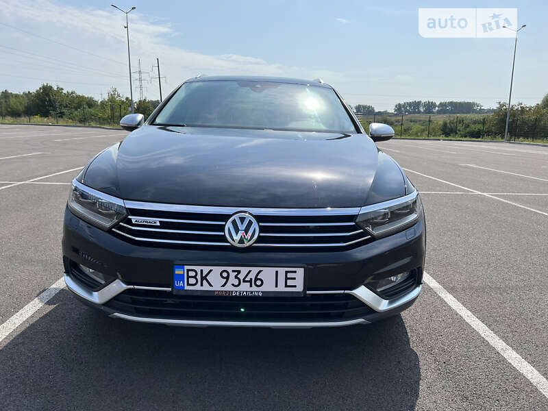 Універсал Volkswagen Passat Alltrack 2016 в Рівному