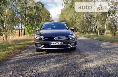 Універсал Volkswagen Passat Alltrack 2017 в Києві