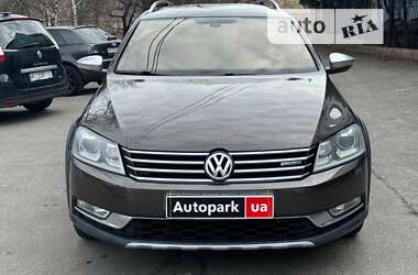 Універсал Volkswagen Passat Alltrack 2012 в Києві