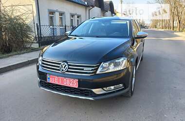 Универсал Volkswagen Passat Alltrack 2014 в Львове