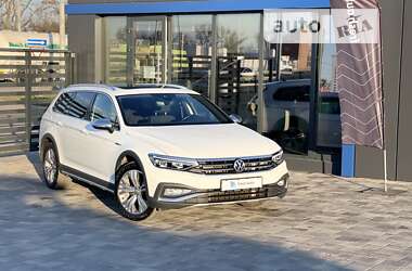 Универсал Volkswagen Passat Alltrack 2020 в Ровно