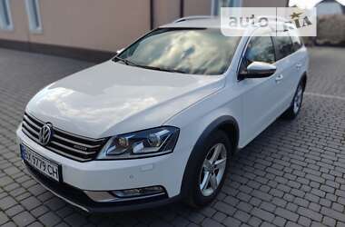 Універсал Volkswagen Passat Alltrack 2014 в Києві