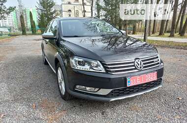 Универсал Volkswagen Passat Alltrack 2014 в Львове