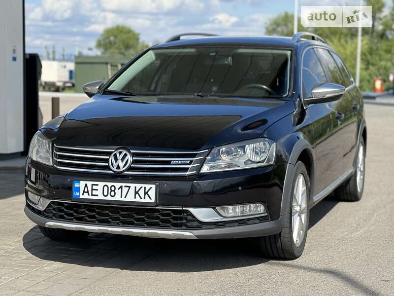 Универсал Volkswagen Passat Alltrack 2013 в Днепре