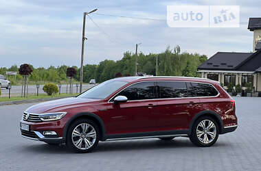 Универсал Volkswagen Passat Alltrack 2016 в Коломые