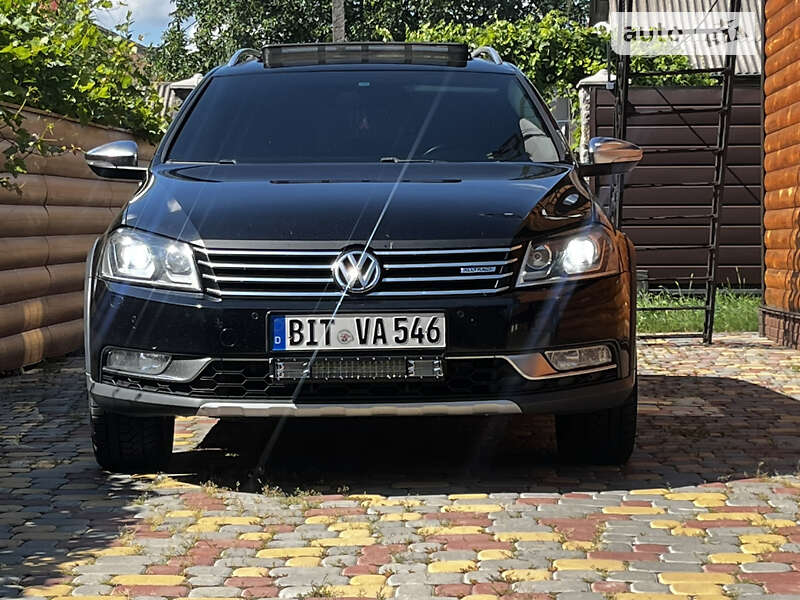 Универсал Volkswagen Passat Alltrack 2012 в Липовце