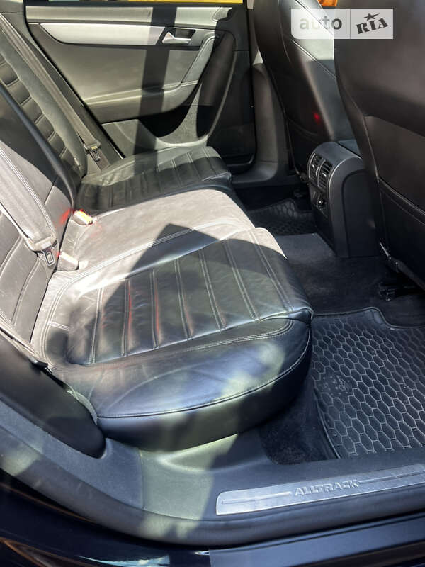 Универсал Volkswagen Passat Alltrack 2012 в Липовце