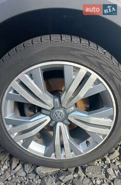 Универсал Volkswagen Passat Alltrack 2015 в 