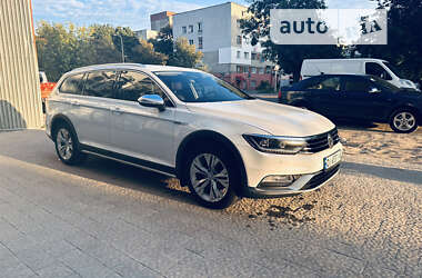 Универсал Volkswagen Passat Alltrack 2018 в Львове