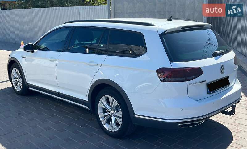 Универсал Volkswagen Passat Alltrack 2017 в Запорожье