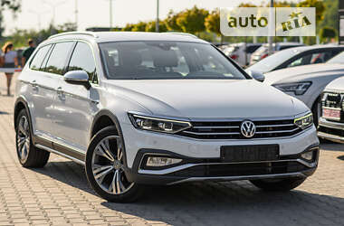 Універсал Volkswagen Passat Alltrack 2019 в Львові