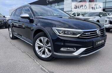 Універсал Volkswagen Passat Alltrack 2016 в Києві