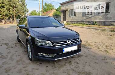 Универсал Volkswagen Passat Alltrack 2012 в Львове