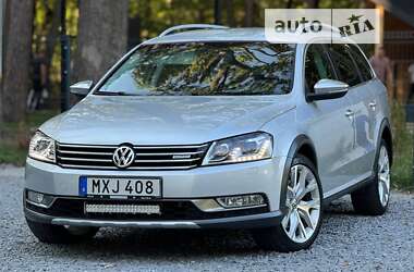 Універсал Volkswagen Passat Alltrack 2012 в Радивиліві