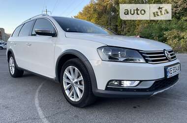 Універсал Volkswagen Passat Alltrack 2013 в Дніпрі