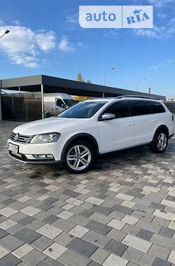 Універсал Volkswagen Passat Alltrack 2013 в Полтаві