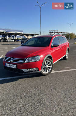 Универсал Volkswagen Passat Alltrack 2012 в Киеве