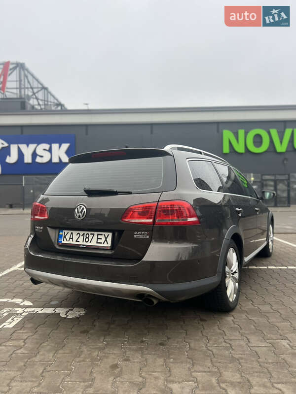 Универсал Volkswagen Passat Alltrack 2014 в Киеве