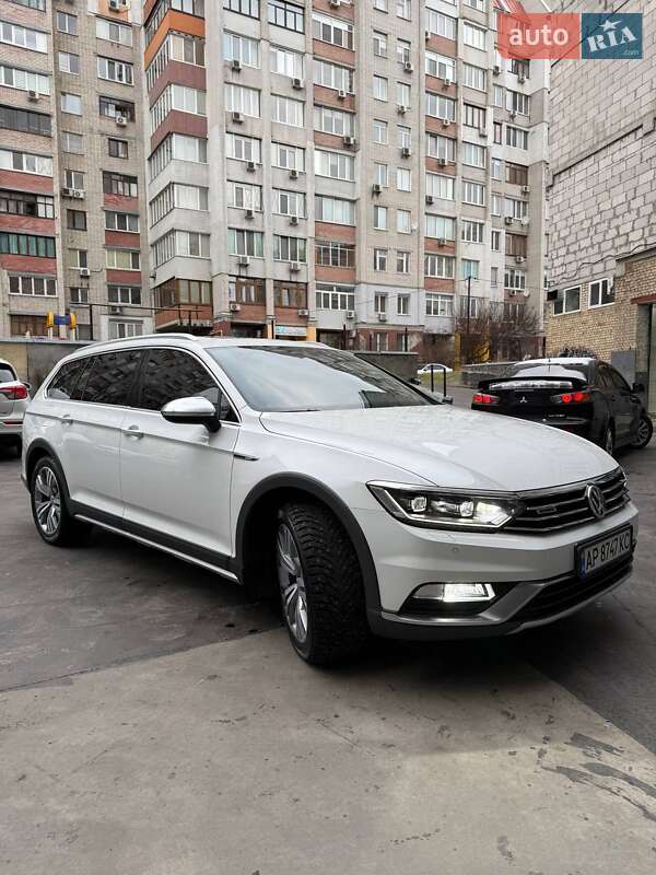 Универсал Volkswagen Passat Alltrack 2018 в Киеве