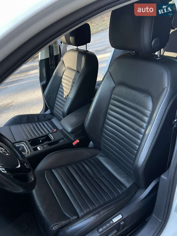 Універсал Volkswagen Passat Alltrack 2019 в Житомирі фото 35 Універсал Volkswagen Passat Alltrack 2019 в Житомирі