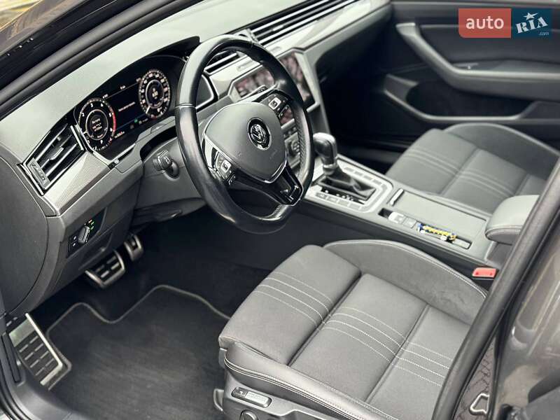 Универсал Volkswagen Passat Alltrack 2019 в Киеве