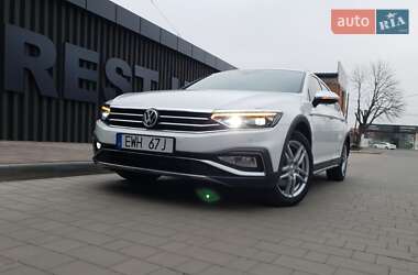 Універсал Volkswagen Passat Alltrack 2019 в Києві