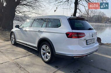 Универсал Volkswagen Passat Alltrack 2015 в Киеве