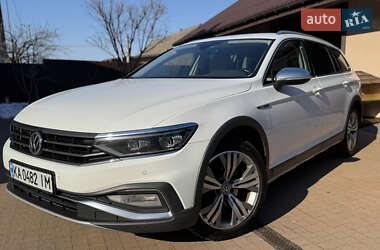 Універсал Volkswagen Passat Alltrack 2020 в Києві