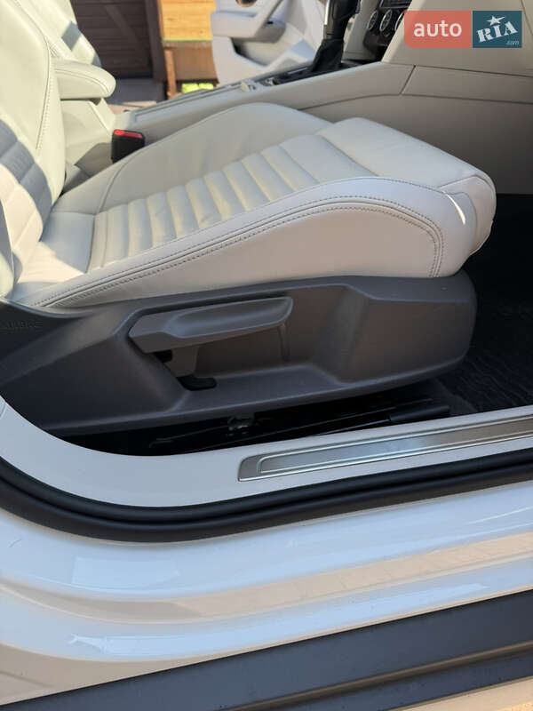 Универсал Volkswagen Passat Alltrack 2020 в Киеве фото 11 Универсал Volkswagen Passat Alltrack 2020 в Киеве