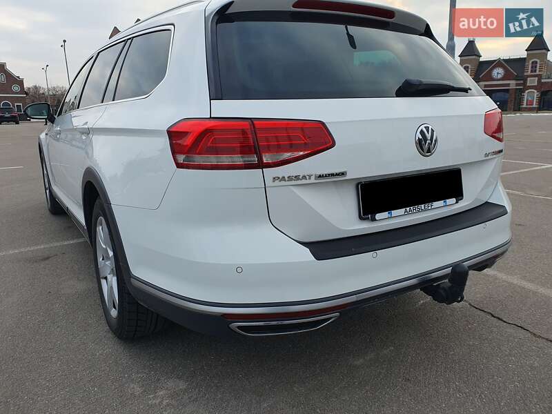 Универсал Volkswagen Passat Alltrack 2016 в Киеве