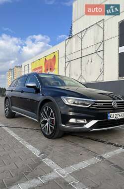 Універсал Volkswagen Passat Alltrack 2016 в Києві