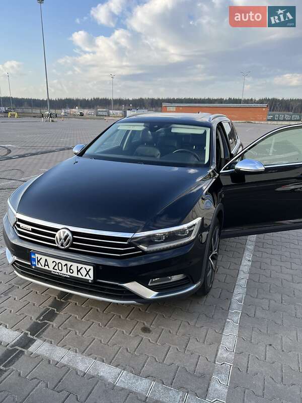 Універсал Volkswagen Passat Alltrack 2016 в Києві