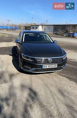 Универсал Volkswagen Passat Alltrack 2019 в Староконстантинове