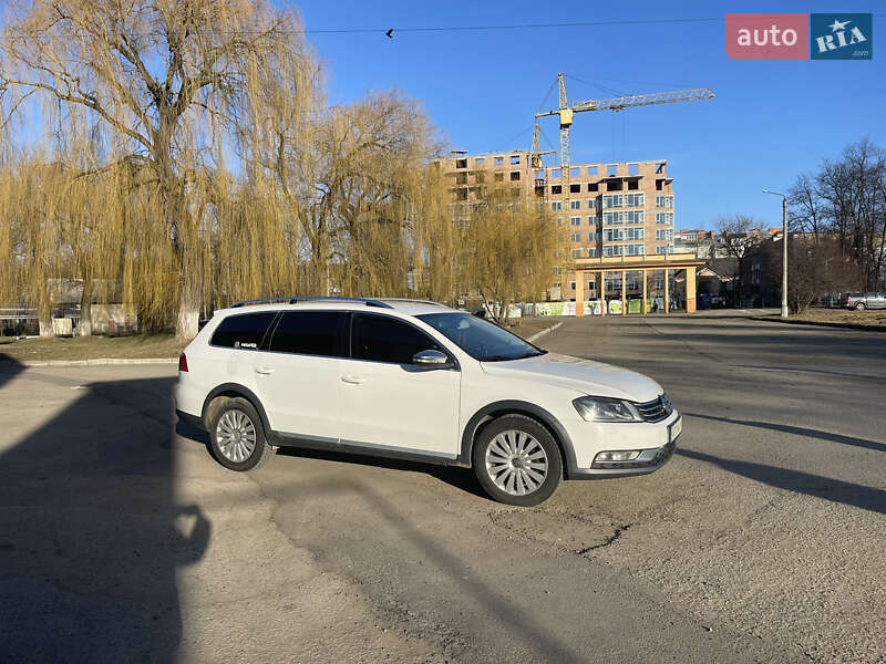 Універсал Volkswagen Passat Alltrack 2013 в Івано-Франківську