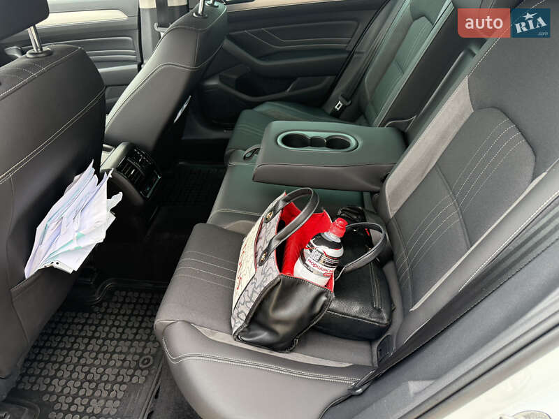 Универсал Volkswagen Passat Alltrack 2019 в Киеве
