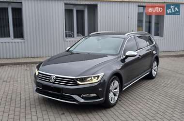 Универсал Volkswagen Passat Alltrack 2018 в 