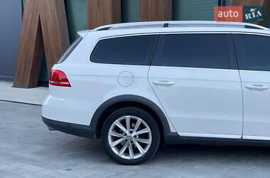 Універсал Volkswagen Passat Alltrack 2014 в 