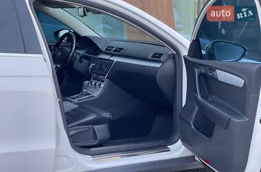 Універсал Volkswagen Passat Alltrack 2014 в 