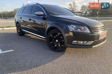 Универсал Volkswagen Passat Alltrack 2014 в Киеве