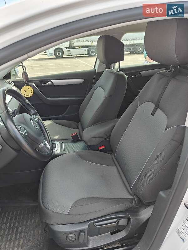 Универсал Volkswagen Passat Alltrack 2013 в Киеве