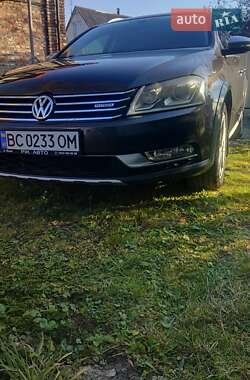 Универсал Volkswagen Passat Alltrack 2012 в 