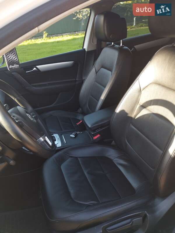 Универсал Volkswagen Passat Alltrack 2014 в Пустомытах