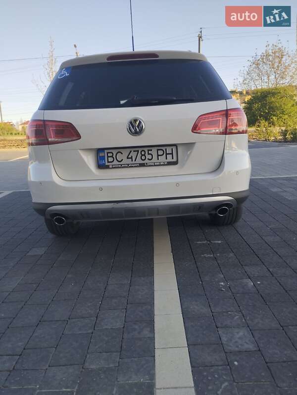 Универсал Volkswagen Passat Alltrack 2014 в Пустомытах