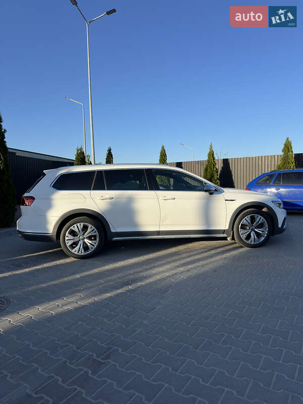 Универсал Volkswagen Passat Alltrack 2021 в Тернополе