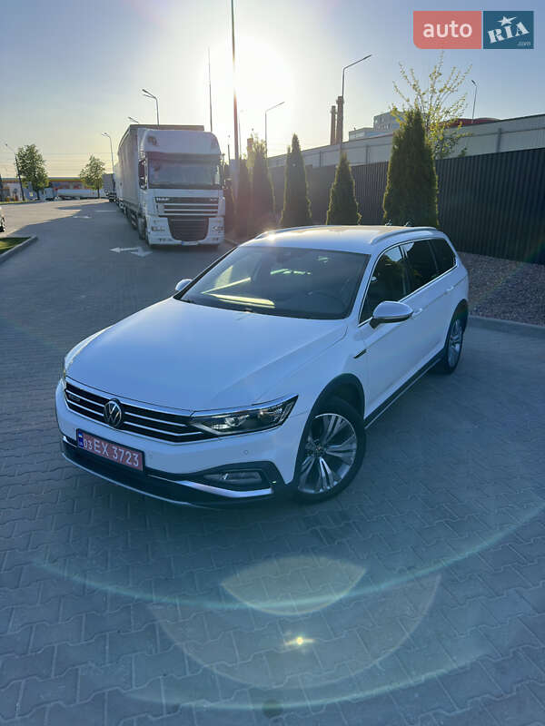 Универсал Volkswagen Passat Alltrack 2021 в Тернополе