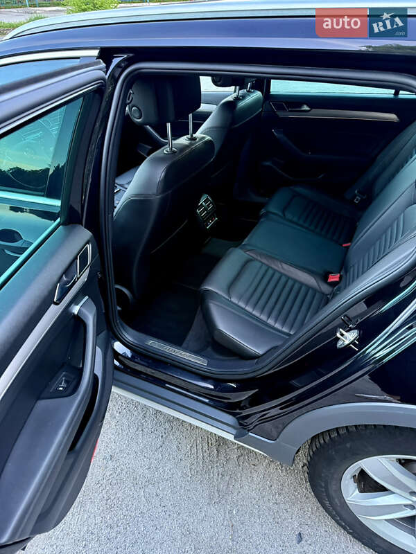 Универсал Volkswagen Passat Alltrack 2018 в Шепетовке фото 22 Универсал Volkswagen Passat Alltrack 2018 в Шепетовке