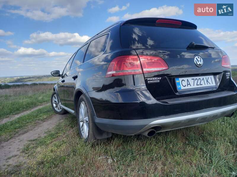 Универсал Volkswagen Passat Alltrack 2012 в Днепре