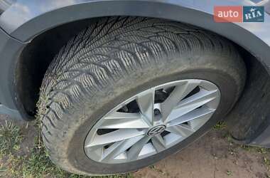 Універсал Volkswagen Passat Alltrack 2012 в 