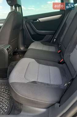 Універсал Volkswagen Passat Alltrack 2012 в 