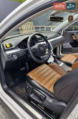 Універсал Volkswagen Passat Alltrack 2014 в 